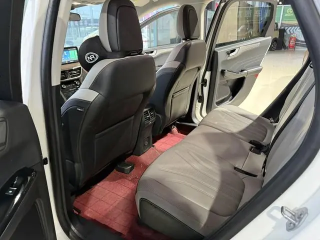 Ford Ruiji EcoBoost 245 two-wheel drive Yaoxiang model