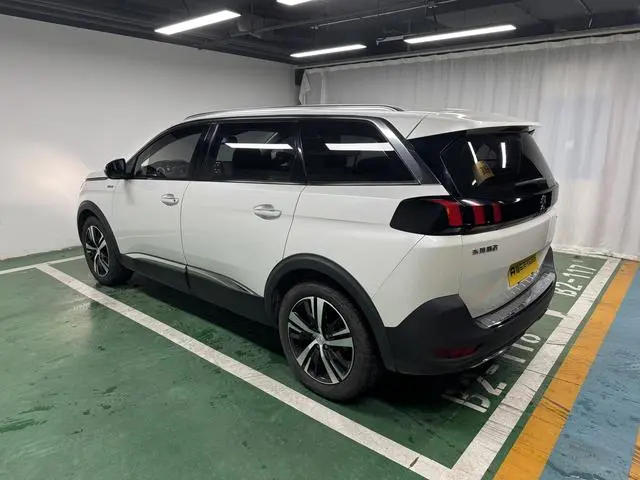 Peugeot Peugeot 5008 350THP 7-seater unbounded version