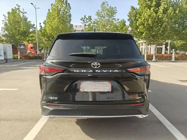 TOYOTA Grevia Smart electric hybrid dual engine 2.5L two-wheel drive comfort version