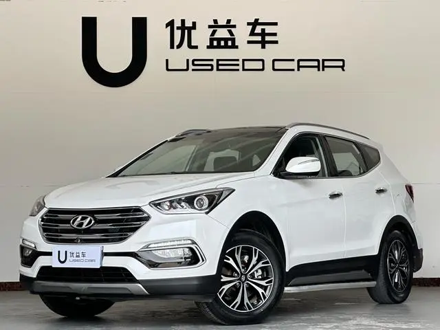 Hyundai Shengda 2.0T automatic two-wheel drive intelligent 7-seater