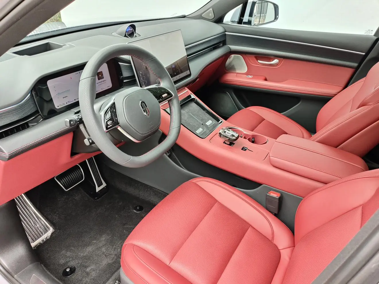 AITO Ask the world M5 Extended range Max RS four-wheel drive high-end smart driving version