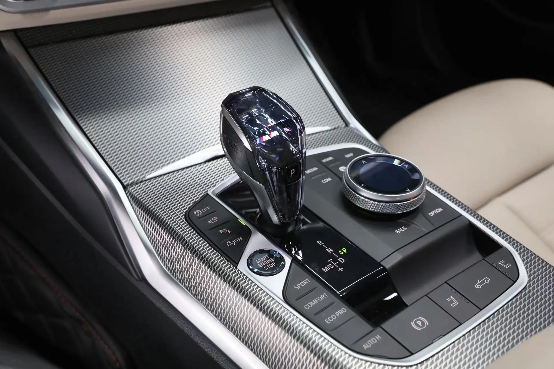 BMW BMW 4 Series Facelift 425i convertible M sports Yao Ye Suit