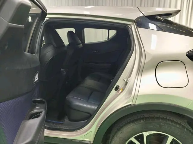 TOYOTA Toyota C-HR 2.0L Leading version
