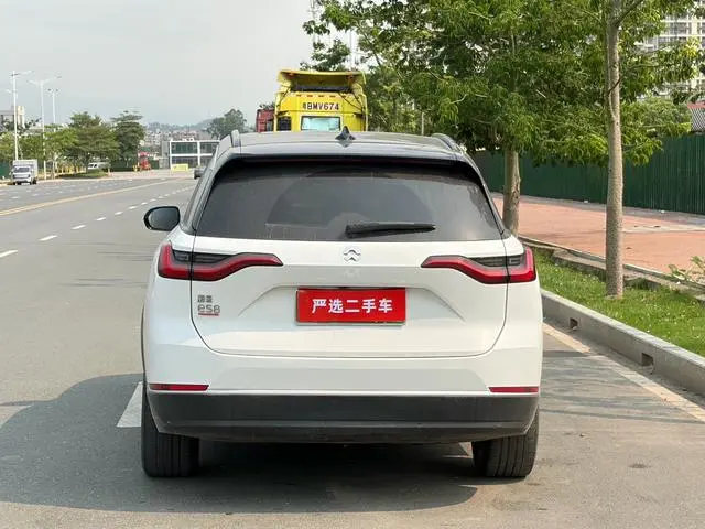 NIO NIO ES8 580KM signature edition seven seats