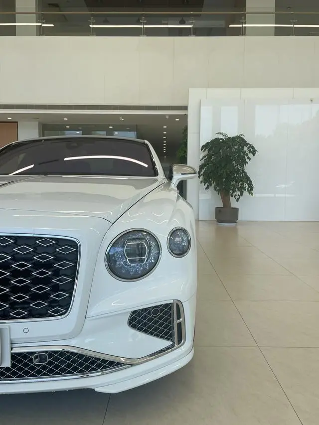 Bentley Flying Spur PHEV 4.0T V8 Mulliner