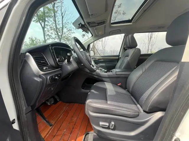 GAC Trumpchi M8 Lingxiu Series 390T Deluxe Edition