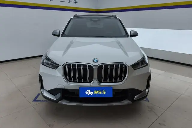 BMW BMW X1 sDrive25Li X design set