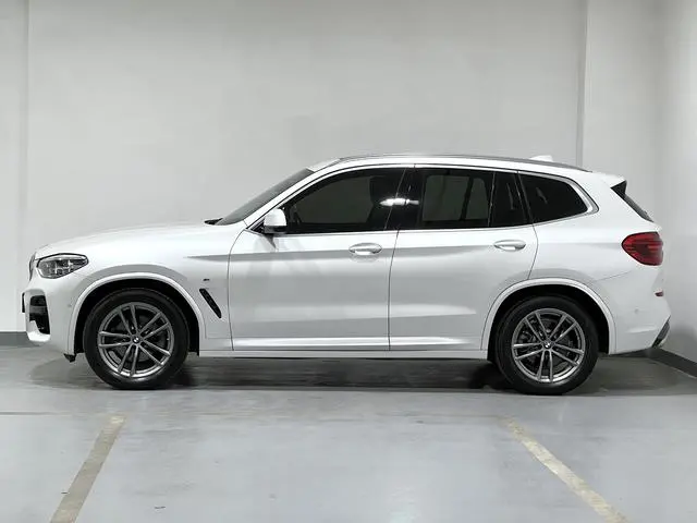 BMW BMW X3 xDrive25i M sports suit