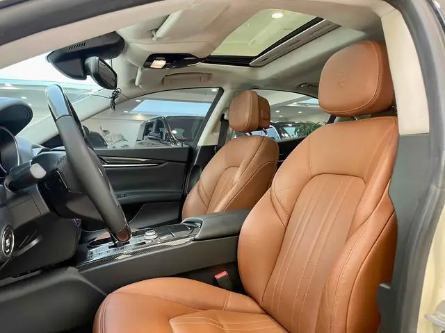 Maserati Ghibli 3.0T Standard Edition