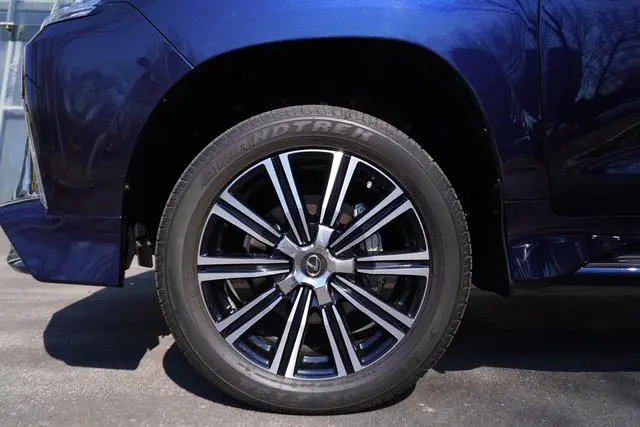 Lexus Lexus LX 570 Peak Special Edition