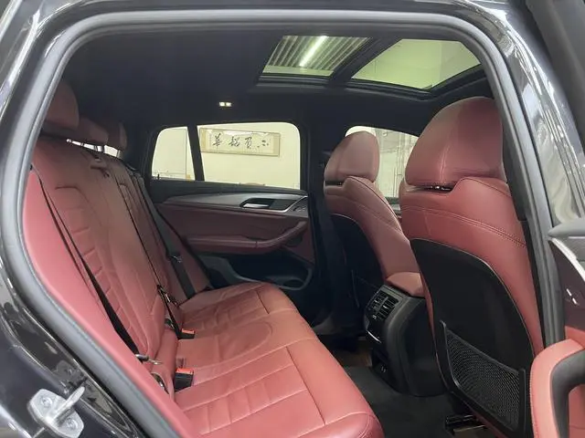 BMW BMW X4 xDrive25i M Sports Yao Ye Suit