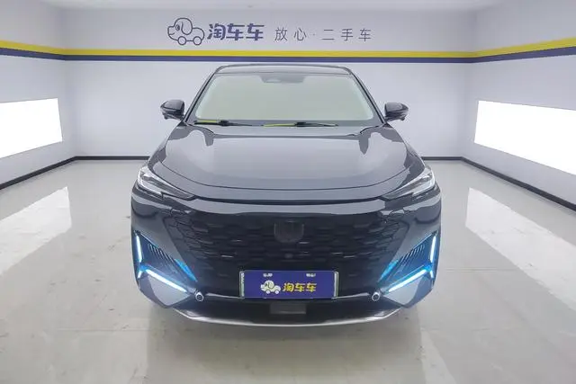 Changan Changan UNI-K Smart iDD Blue Whale iDD 1.5T 130km Premium type