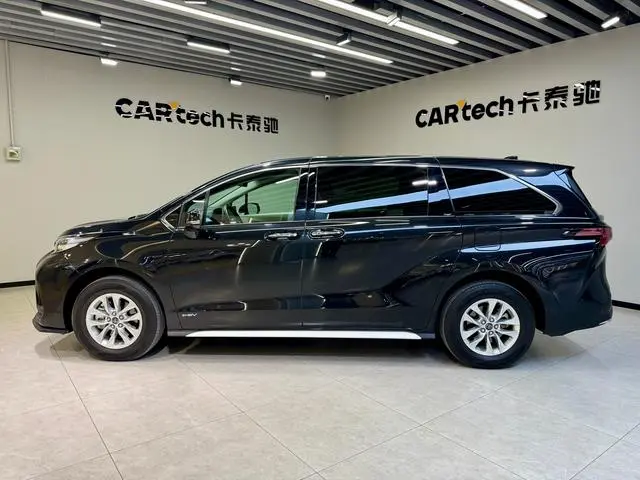 TOYOTA Grevia Smart electric hybrid dual engine 2.5L two-wheel drive comfort version