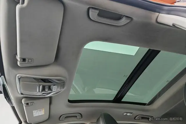 Geely Binyue 260T DCT Knight Country VI