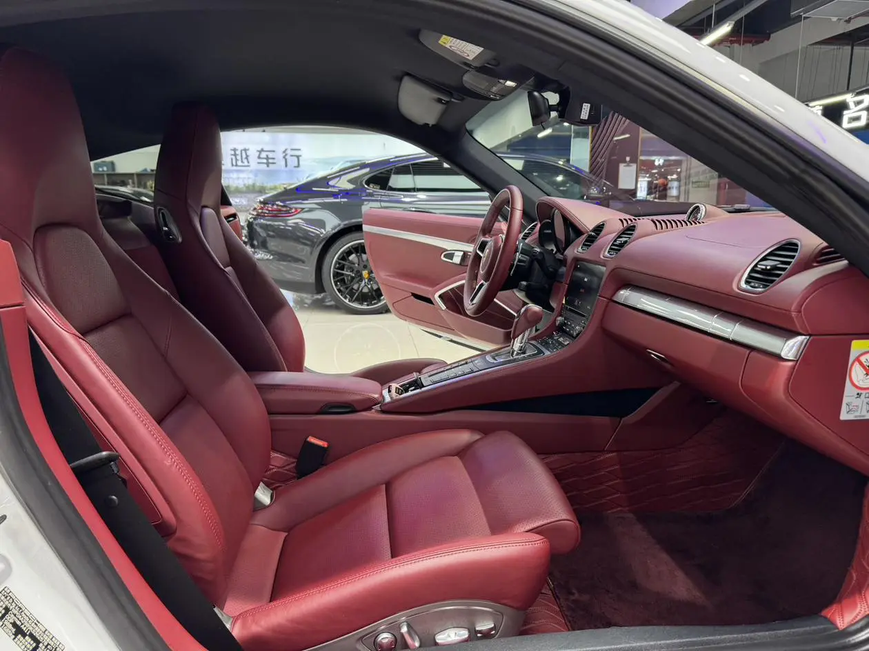 Porsche Porsche 718 Cayman 2.0T