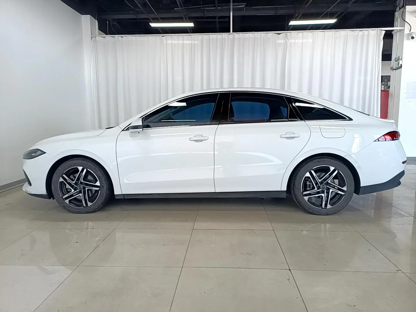 Roewe Roewe D7 DMH 125 Excellent Edition