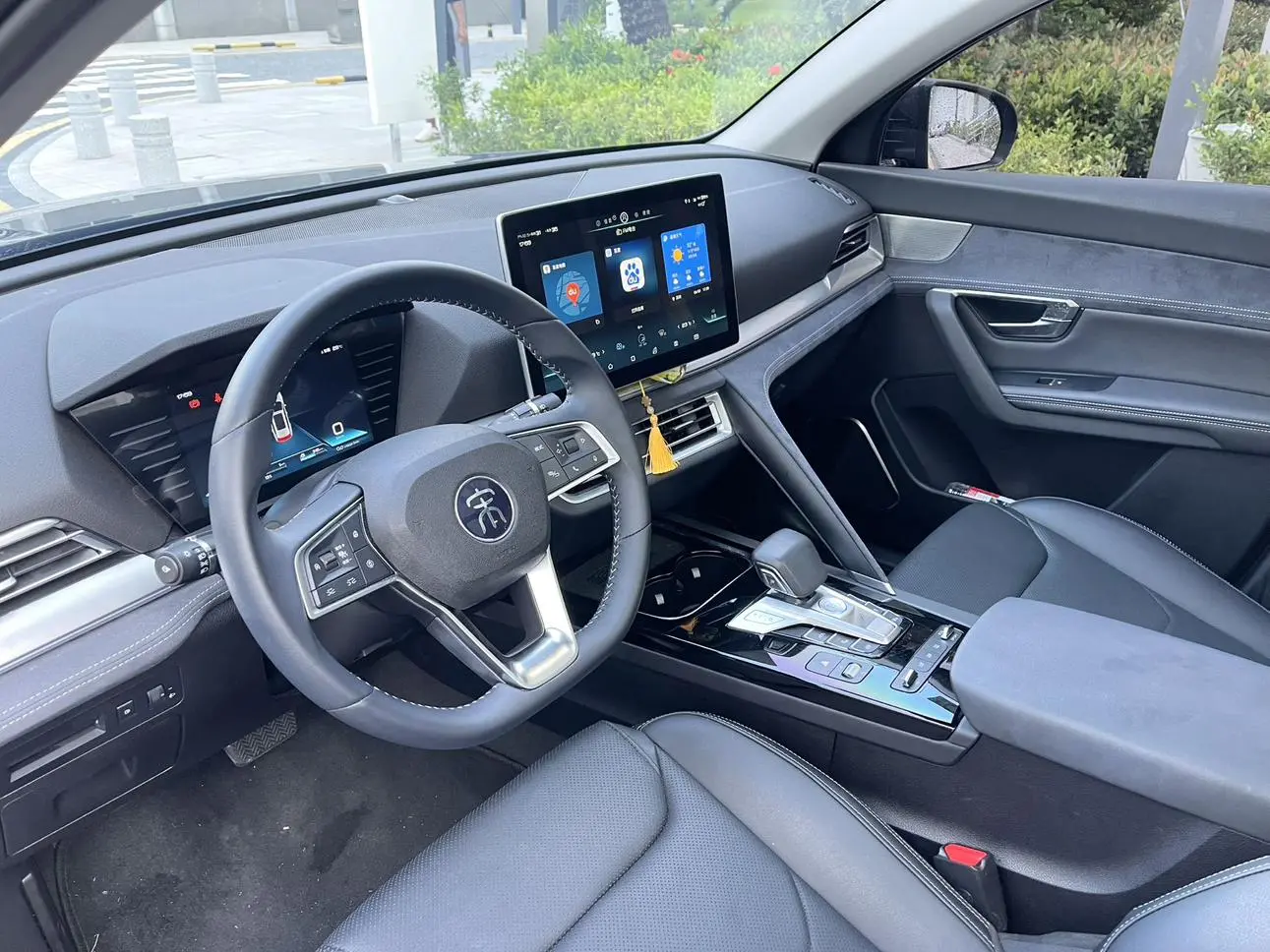 BYD Song Pro DM DM 1.5T four-wheel drive performance version flagship model