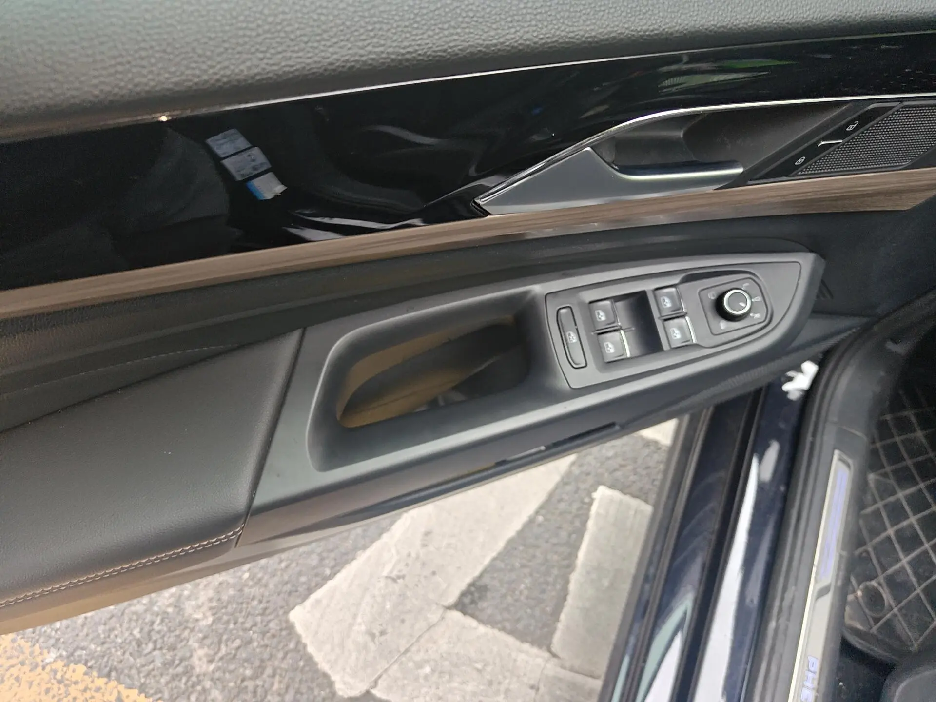 Volkswagen Passat PHEV 430PHEV Hybrid Deluxe Edition