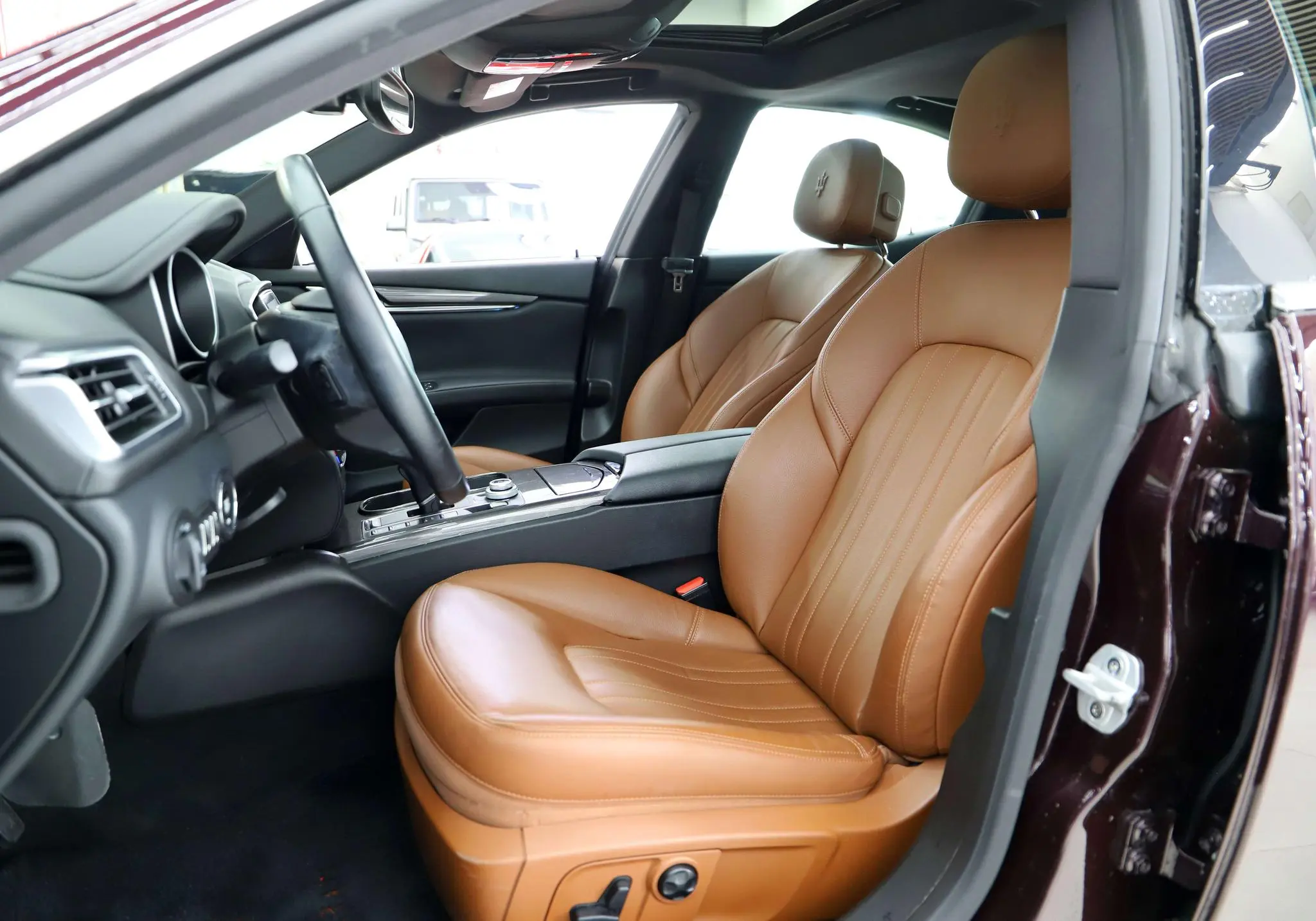 Maserati Ghibli 3.0T Standard Edition