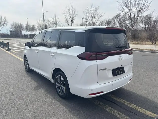 GAC Trumpchi M6 270T Automatic Deluxe Edition 7 seats