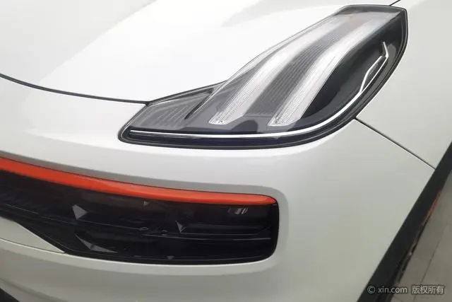 LYNK & CO Lynk 06 1.5T Yao Halo