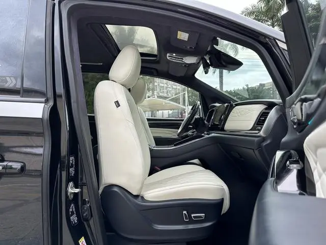 GAC Trumpchi M8 Master Series 390T four-seater Royal Edition