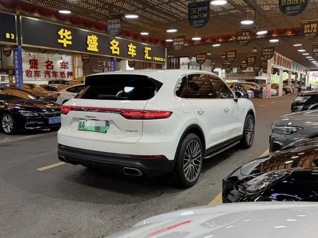 Porsche Cayenne E-Hybrid Cayenne E-Hybrid 2.0T
