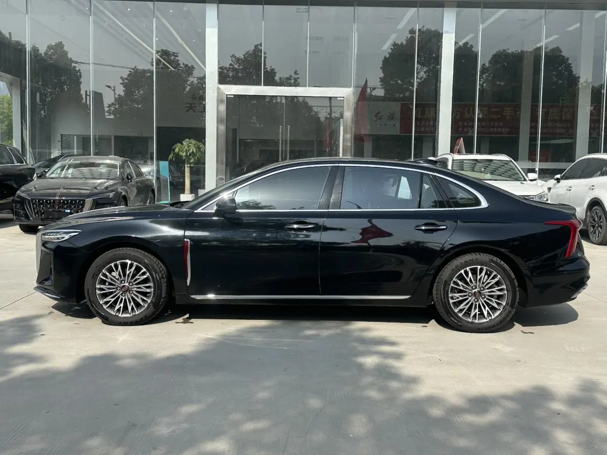 Hongqi Hongqi H5 1.5T DCT Zhilian Flag Rhyme Version