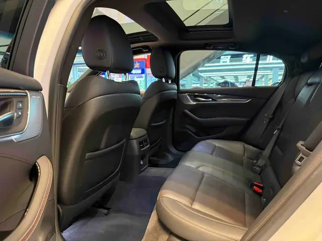 Cadillac Cadillac CT5 28T platinum sporty