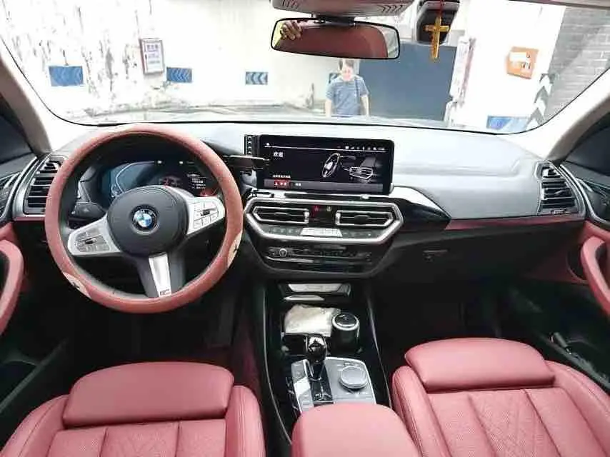 BMW BMW X3 xDrive25i M sports suit