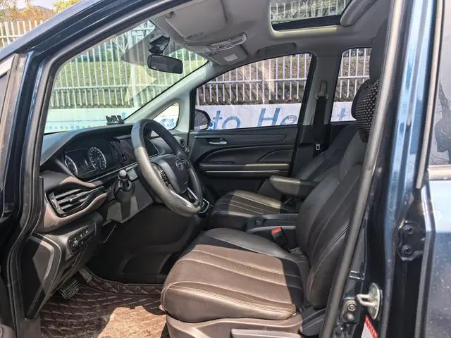GAC Trumpchi M6 270T automatic Deluxe Edition 7-seater Country VI