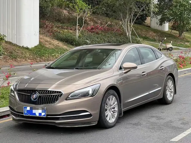 Buick Lacrosse 30H luxury