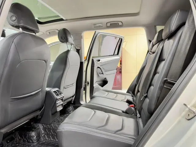 Volkswagen Tiguan L 330TSI automatic two-wheel drive Smart edition