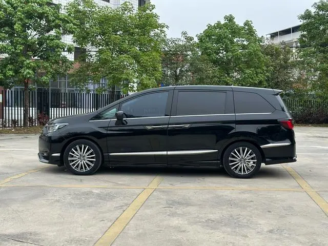 Honda Ai Lishen 2.0L e: HEV Deluxe Edition