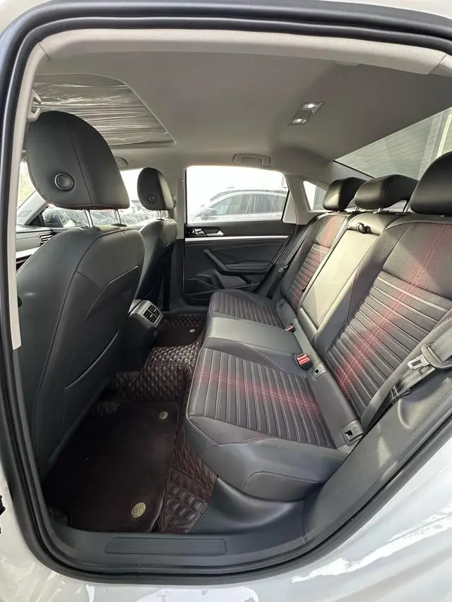 Volkswagen Lavida 300TSI DSG Starry Sky Manyi Edition