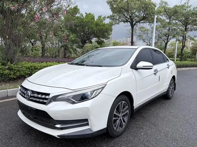 Venucia Qichen D60 1.6L XL CVT Zhilian Elite Edition (ISS)