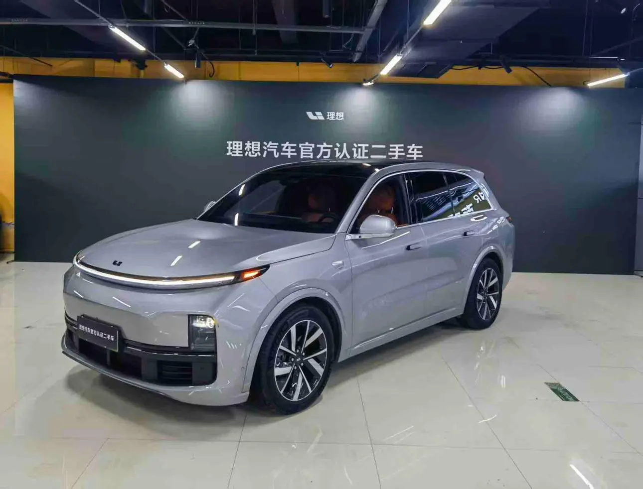 Li Auto Ideal L8 Pro version