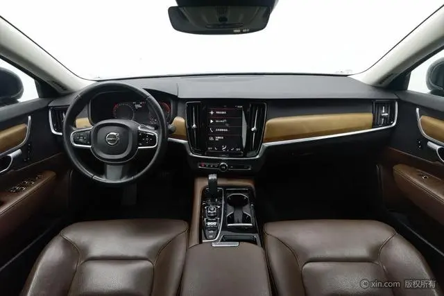 Volvo Volvo S90 PHEV 2.0 T T8 E-drive Hybrid Zhiyi Deluxe Edition