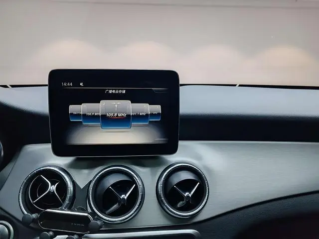 Mercedes-Benz Mercedes-Benz CLA CLA 220 4MATIC