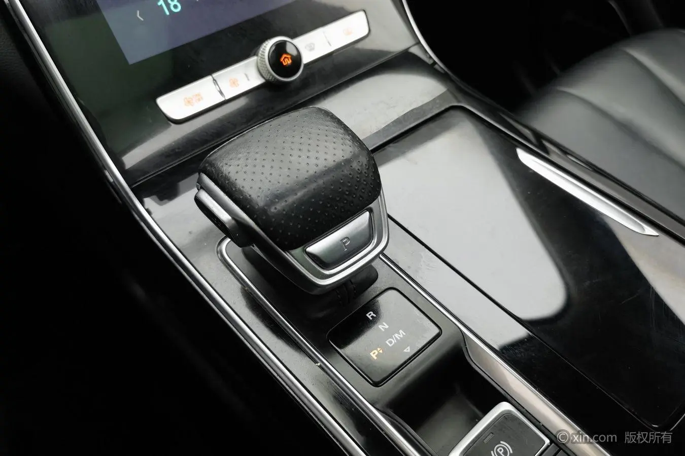Roewe Roewe RX5 MAX 300TGI Automatic Smart Cockpit Deluxe Edition