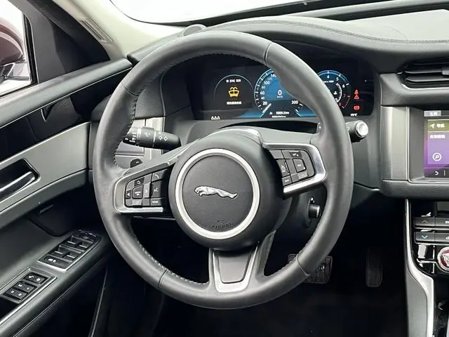 Jaguar Jaguar XFL 2.0T P200 two-wheel drive Elite Edition