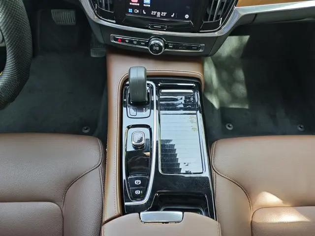 Volvo Volvo S90 PHEV T8 E-drive Hybrid Zhiyi Deluxe Edition