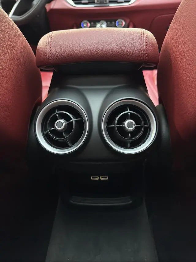 Alfa Romeo Stelvio 2.0T 200HP Elite Edition
