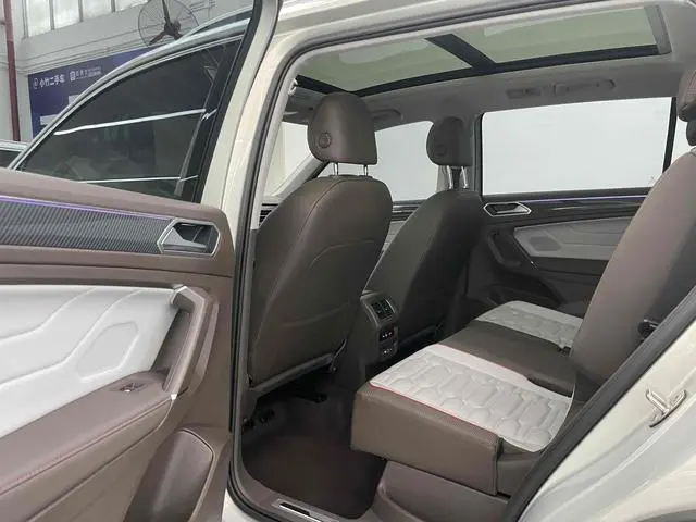 Volkswagen Tiguan L 380TSI automatic four-wheel drive R-Line ultimate 7-seater