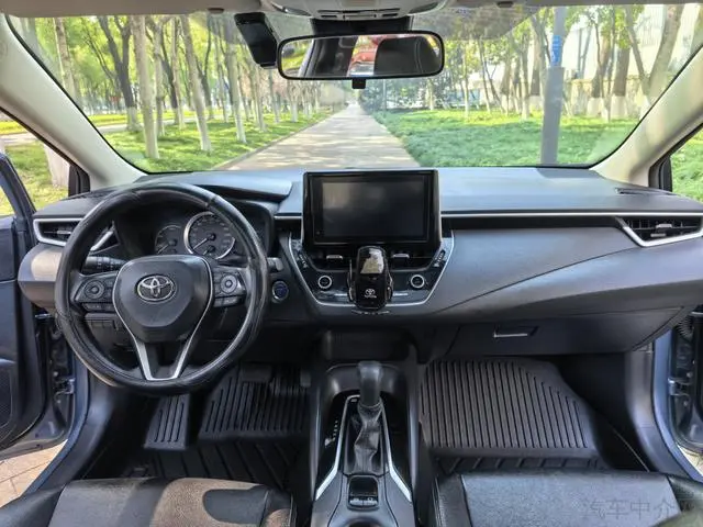 TOYOTA Corolla Dual engine 1.8L E-CVT Elite Edition