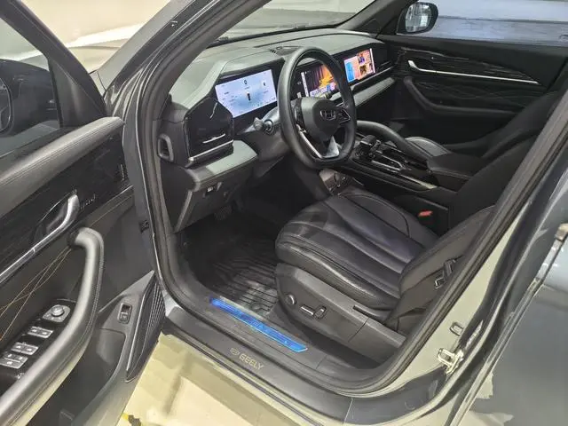 Geely Xingyue L 2.0TD DCT EVO two-wheel drive long wind version