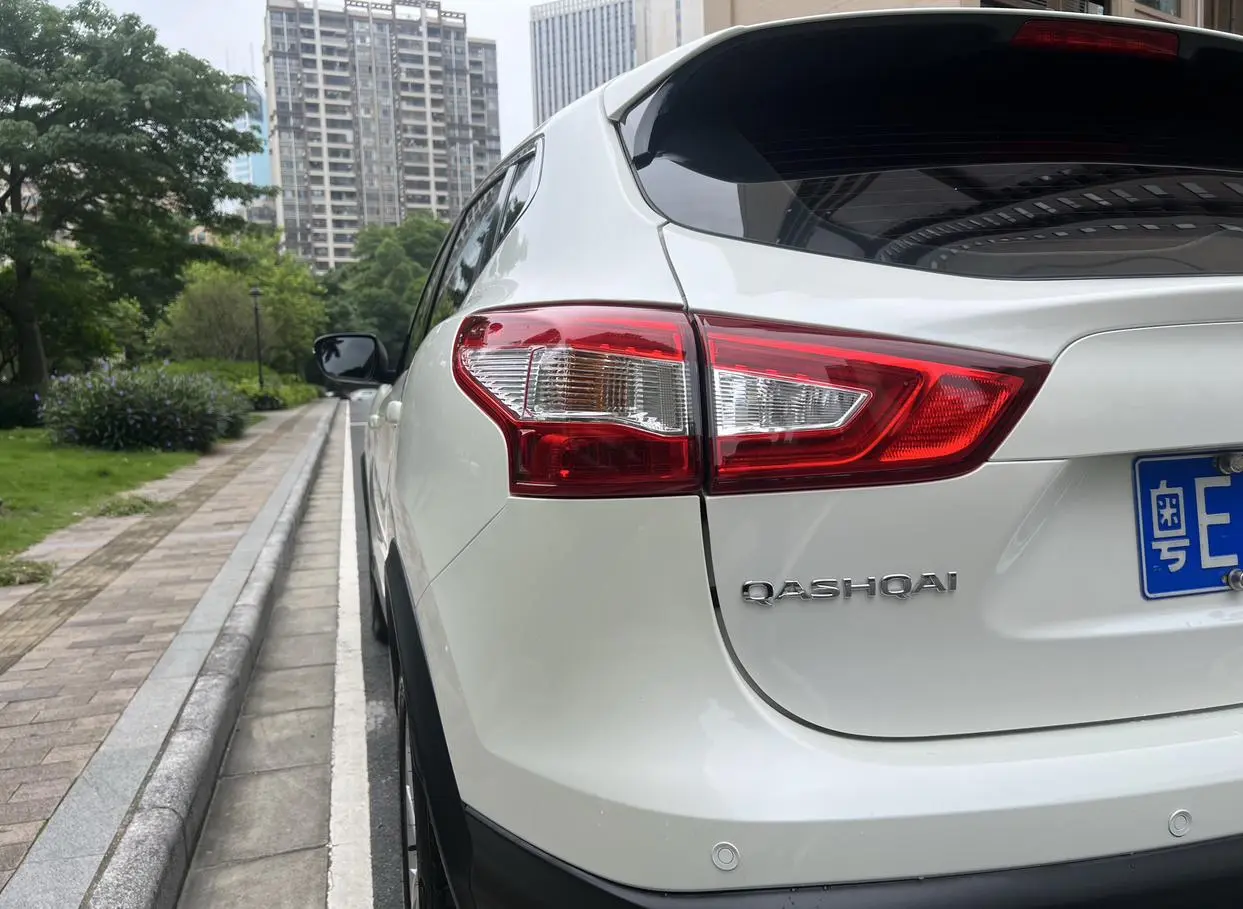 Nissan Qashqai 2.0L CVT Elite Edition Country V