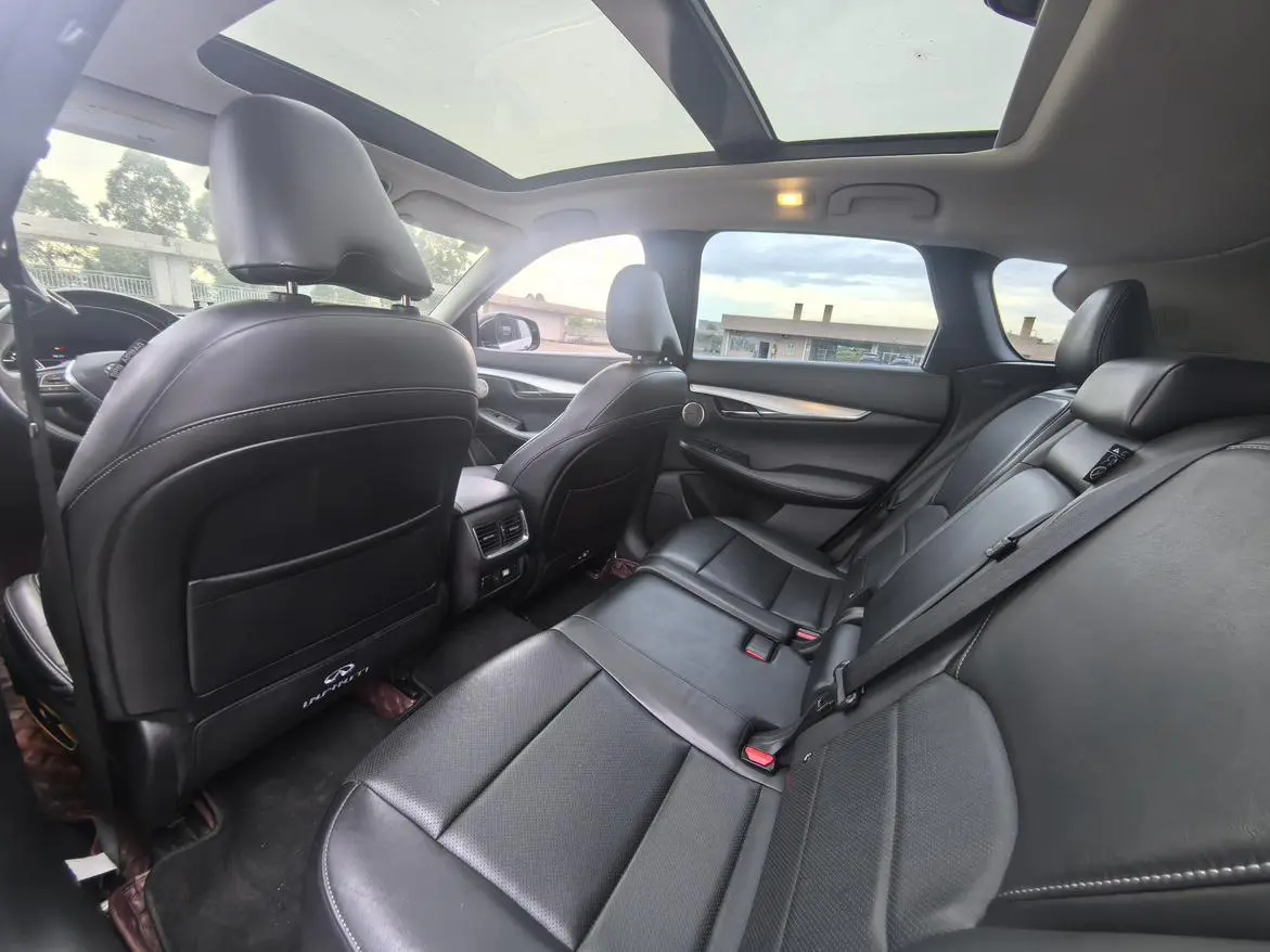 Infiniti Infiniti QX50 2.0T four-wheel drive Elite Edition