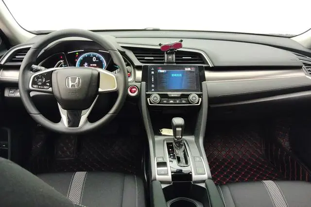 Honda Civic 220TURBO CVT Dynamic Version Country VI