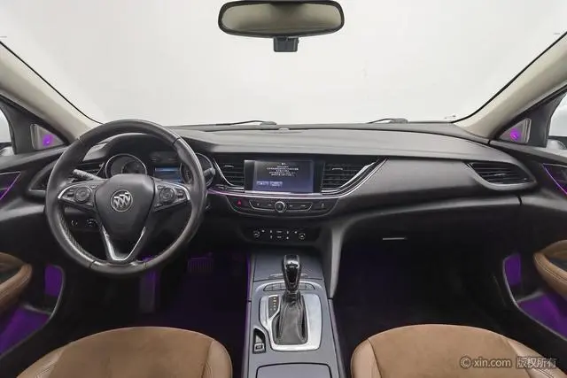 Buick Regal 20T Elite Country VI